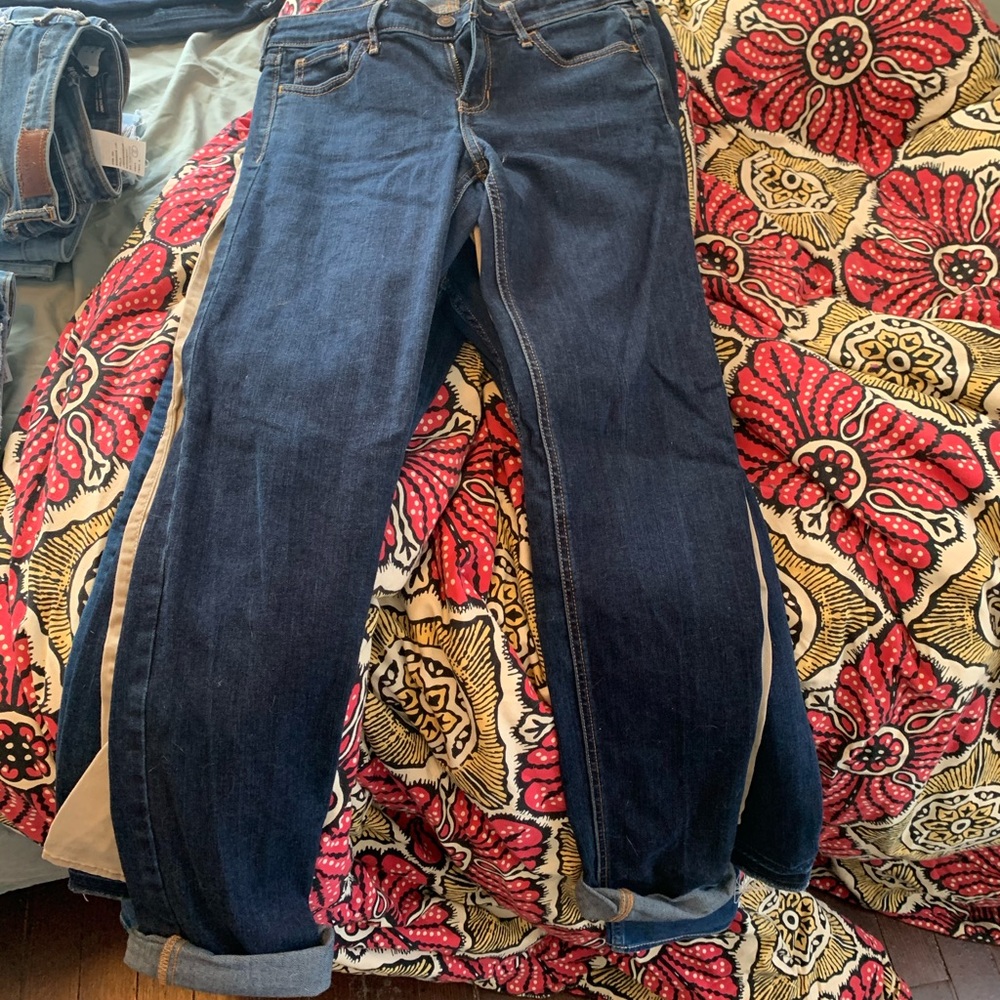 Size 7 Hollister high-rise skinny jeans